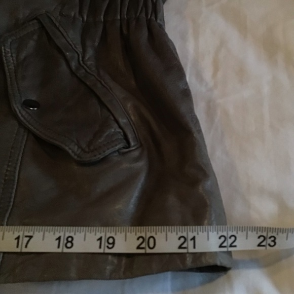 Danier Leather Coat Taupe Zipper and Snap Closure - Picture 10 of 10